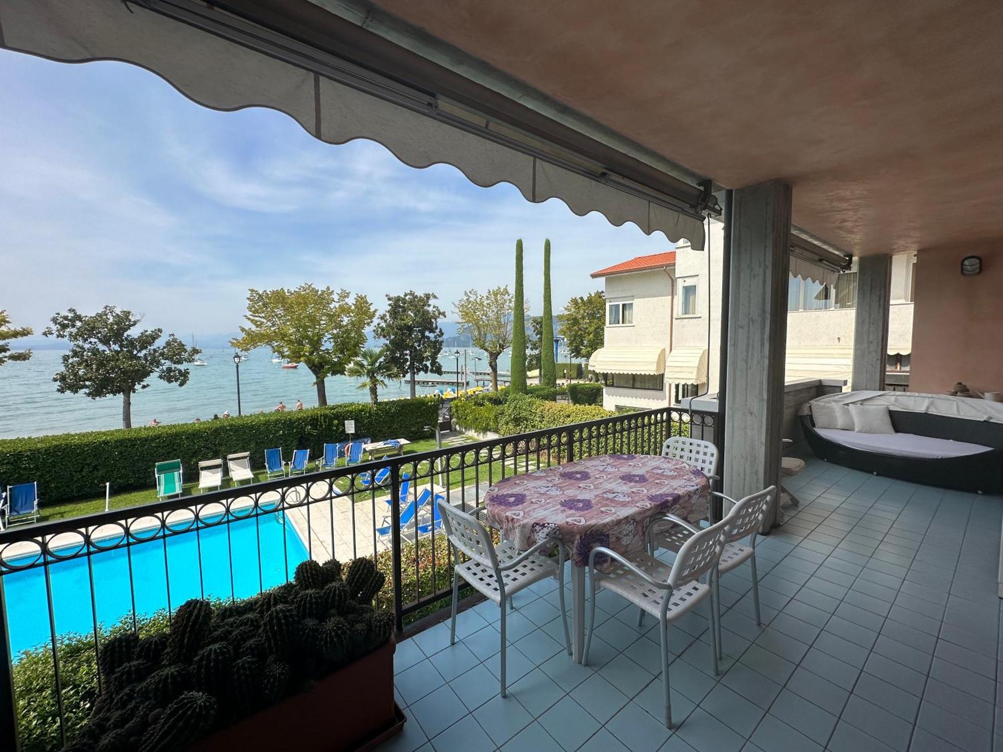Apartments Rainer - Front Lake Bardolino Eksteriør bilde